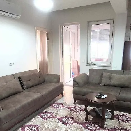 Cleopatra Beach Apartments *